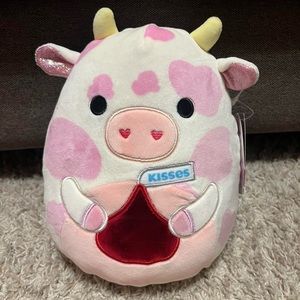 Squishmallows Evangelica the Cow 8" Hershey Valentines HTF